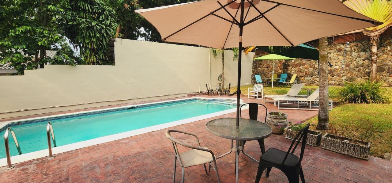 Camilas Hotel San Pedro Sula Extérieur photo
