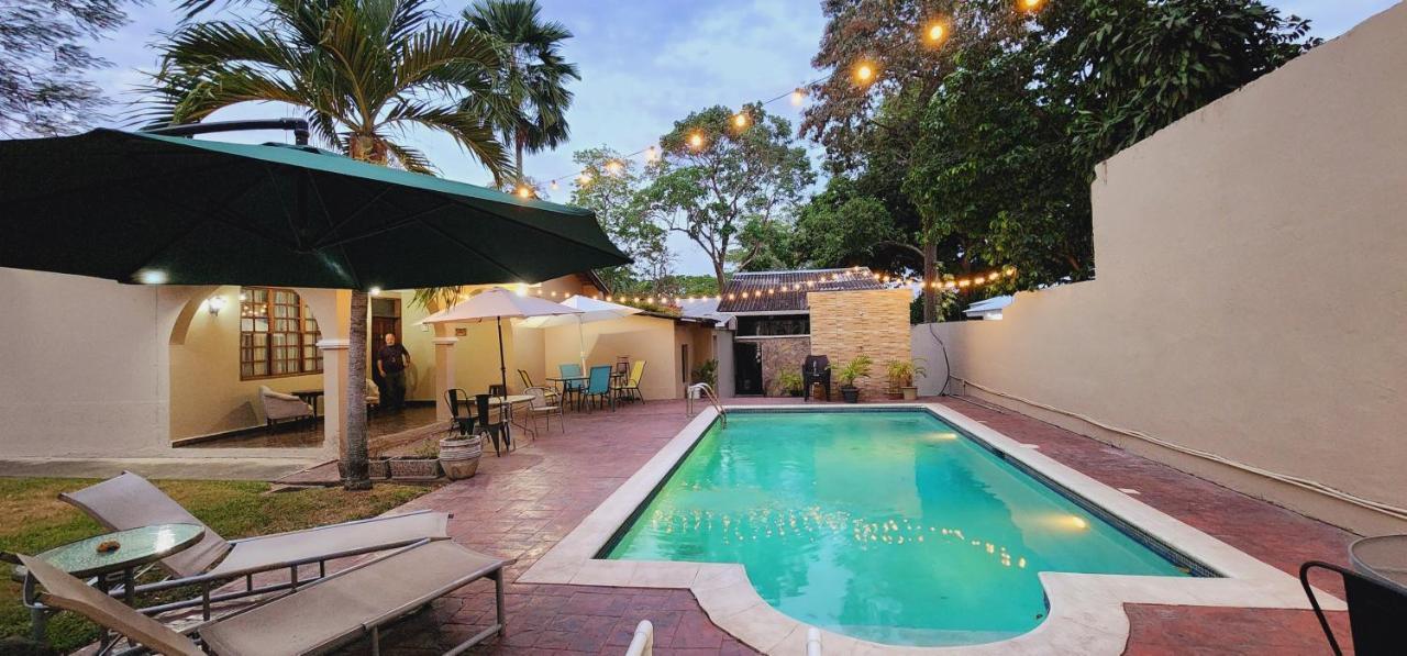 Camilas Hotel San Pedro Sula Extérieur photo