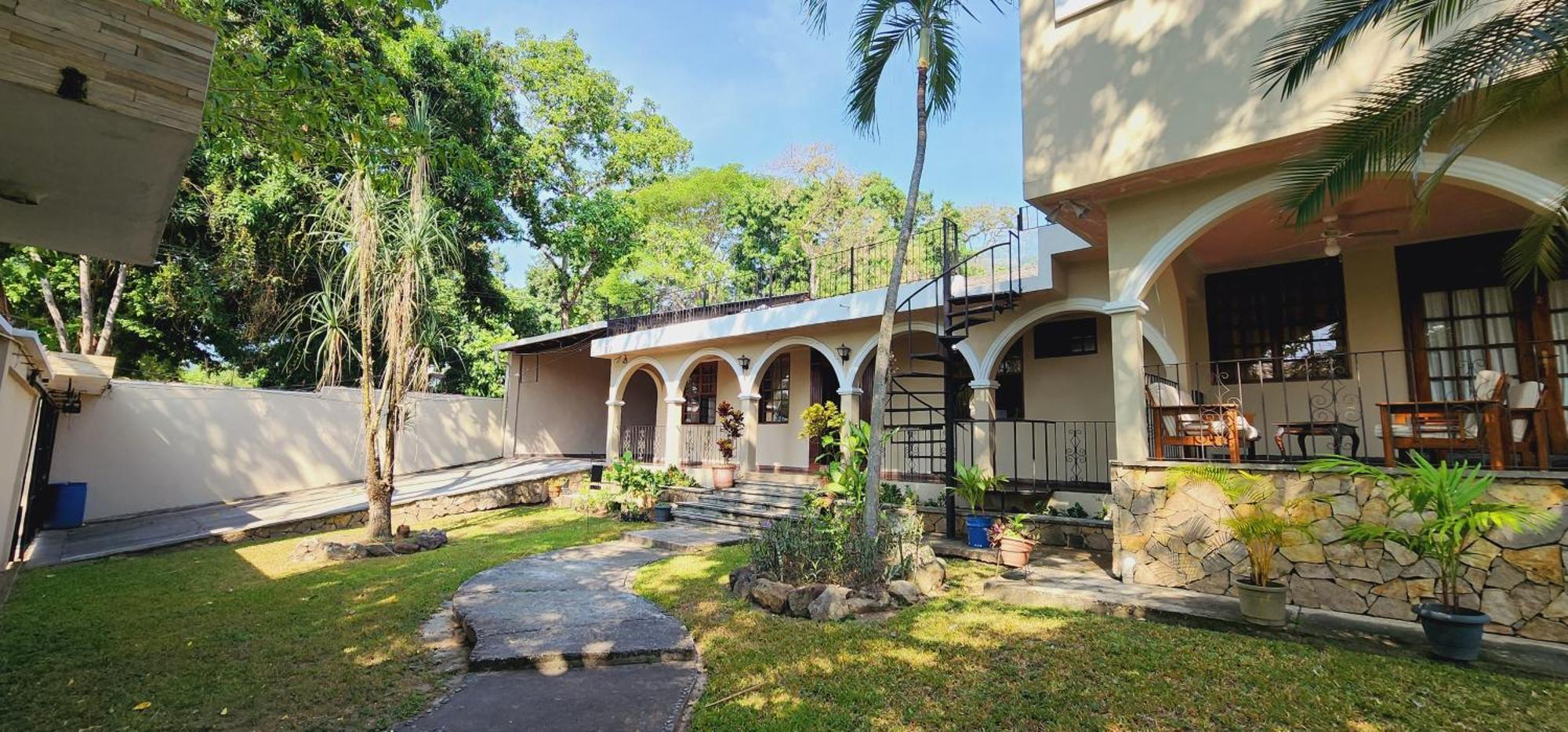 Camilas Hotel San Pedro Sula Extérieur photo